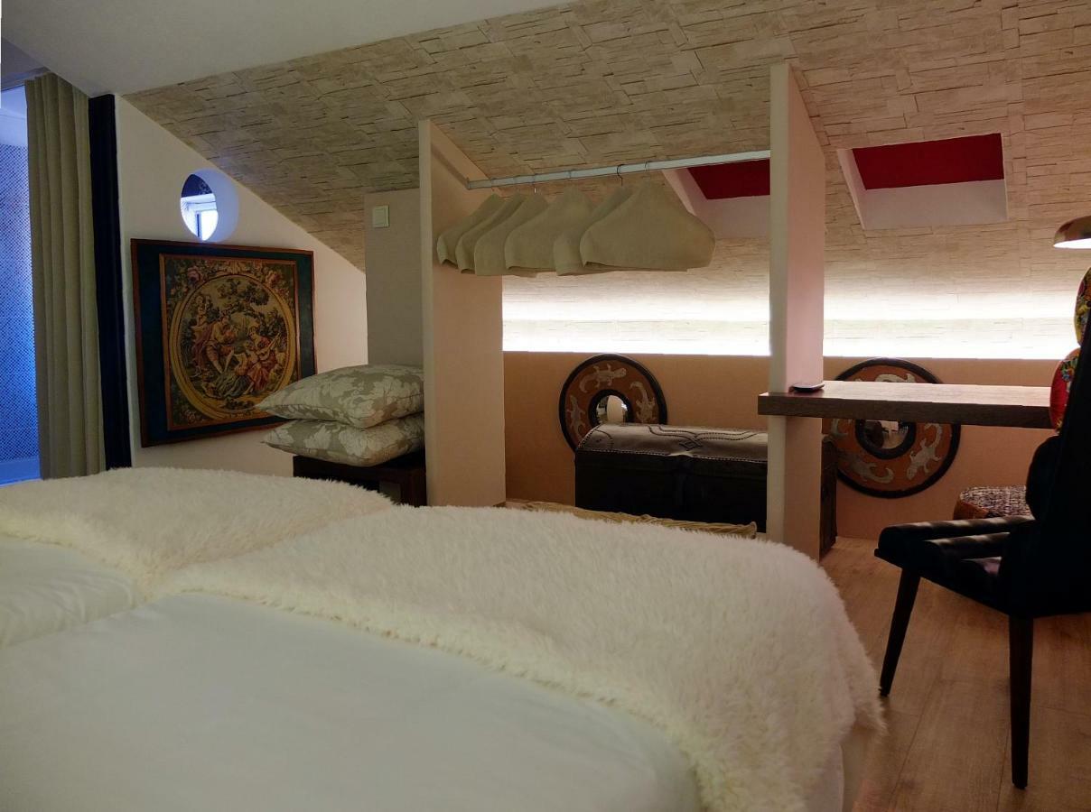 Family Secrets Santo Andre Villa Santa Maria da Feira Ngoại thất bức ảnh